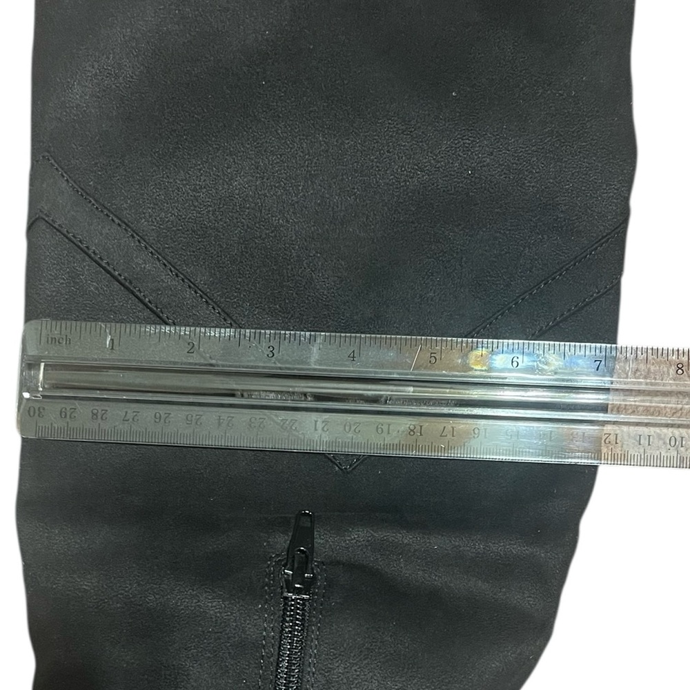 Elegant Black Knee-High Boots - Picture 6 of 10